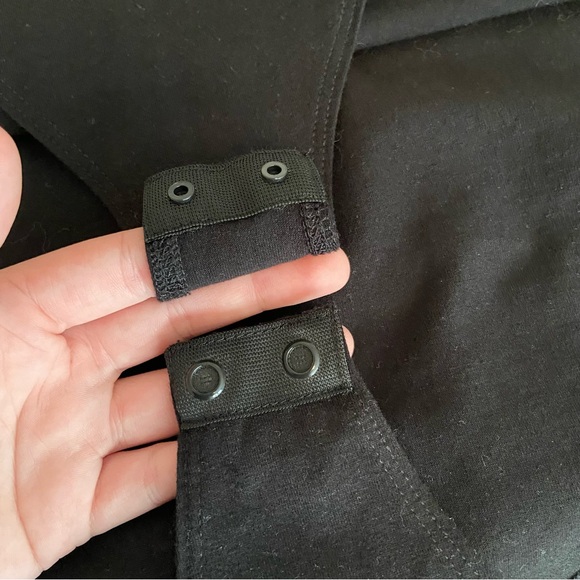 Women's Round Neck Short Sleeve Basic Bodysuit - Picture 9 of 10